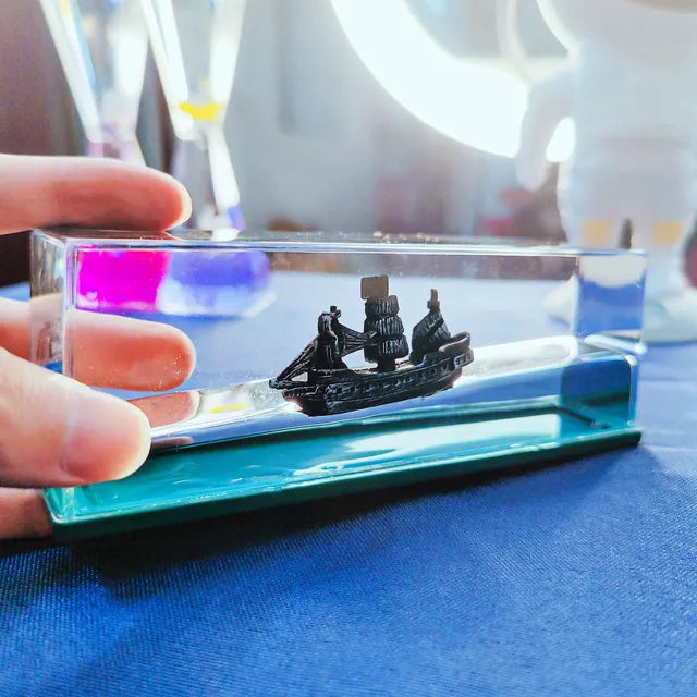 Cruise Ship Fluid Drift Bottle