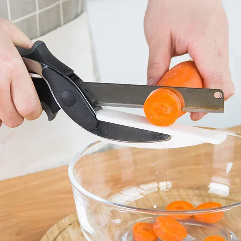 Kitchen Scissors with Cutting Board