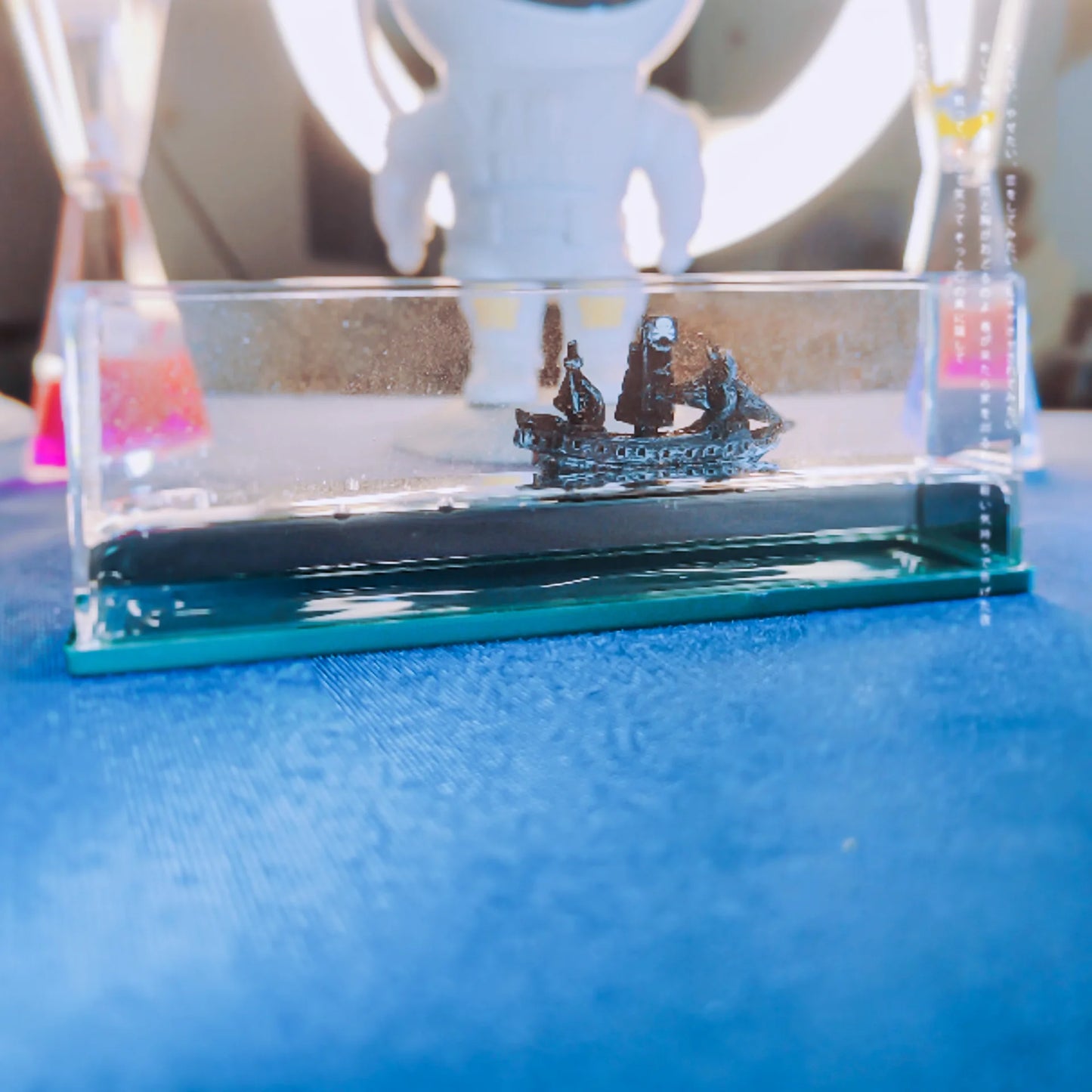 Cruise Ship Fluid Drift Bottle